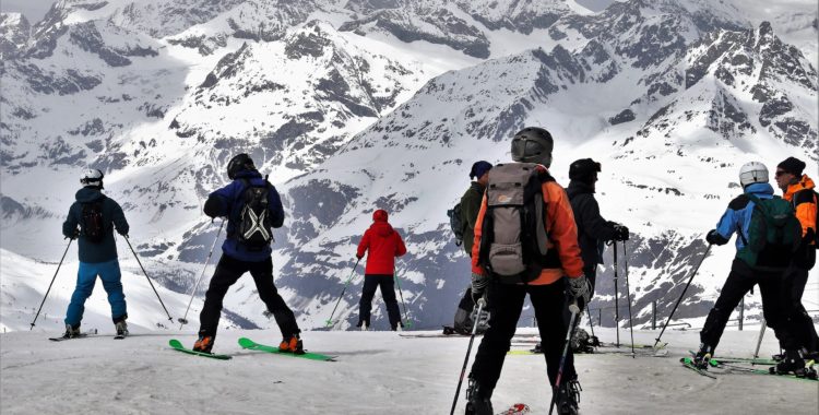 Less på allt folk i backarna? Åk under lågsäsong.