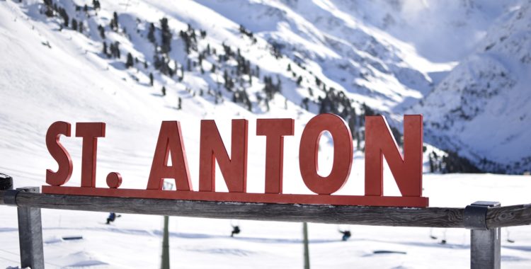 Åk inte St Anton eller någon annan skidort i Tyrolen rekommenderar UD.