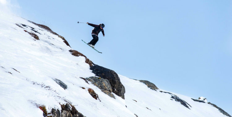 Den gode Carl Regnér åkte hem NM 2018, men han och alla andra rutinerade herrar fick stryk av unga supertalangen Max Palm förra vintern.