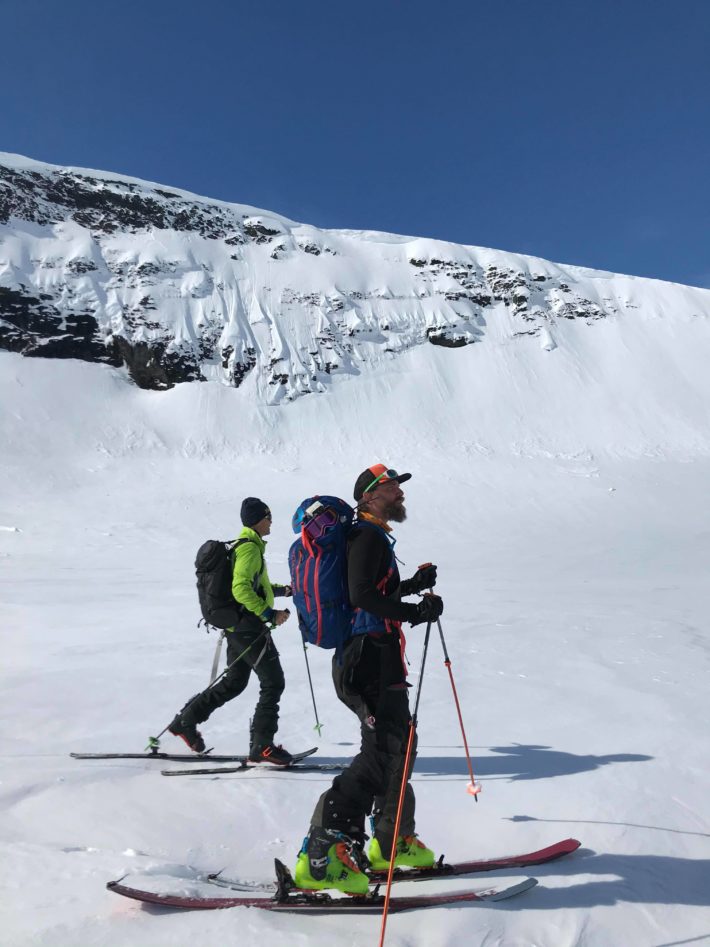 Peter och Martin framför Fannys vägg tidigare i år.