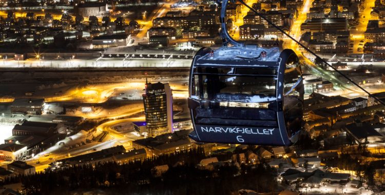 Narvikfjellt fick nya läckra gondoler förra vintern, skidorten bjuder på 889 fallhöjdsmeter grym skidåkning med både stads och fjordutsikt.