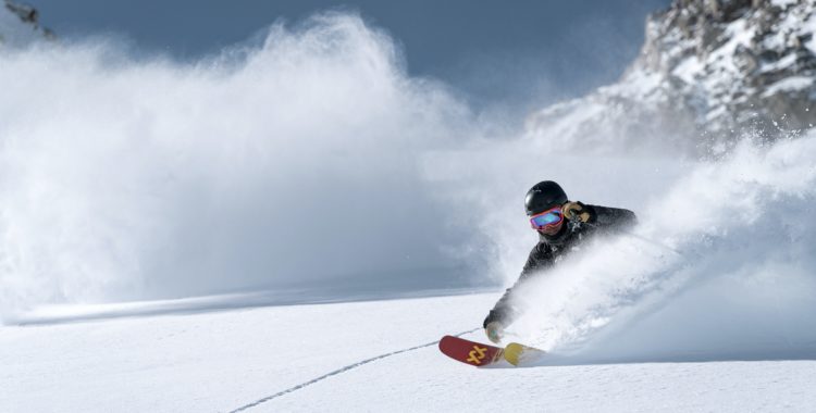 Lucas från Argentina planerade att studera i Lund men hamnade i Engadins snöiga berg. 