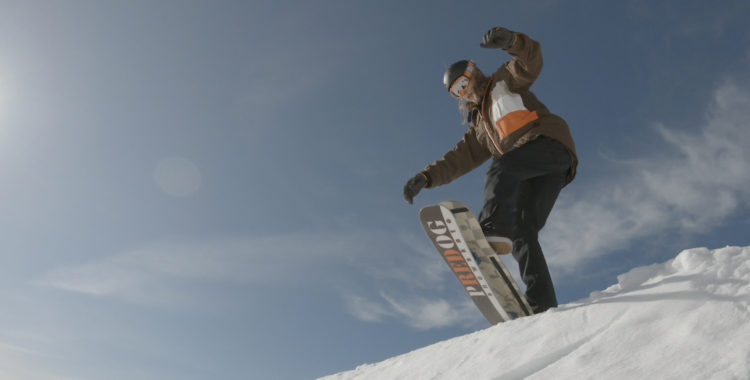 Alfred Lindquist shreddar snowskat tillsammans med Eddie Boschek i filmen.
