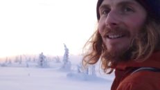 ”– Skönt att vintern är här, man slipper låtsas att man har andra intressen”