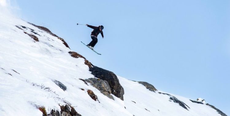 Carl Regnér och de andra skandinaviska FWT-åkarna gör sig redo för prestigebataljen NM på Nordalsfjäll. 
