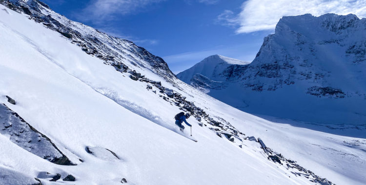 Artikelförfattaren Johan Näslund njutåker några svängar före frukost. 