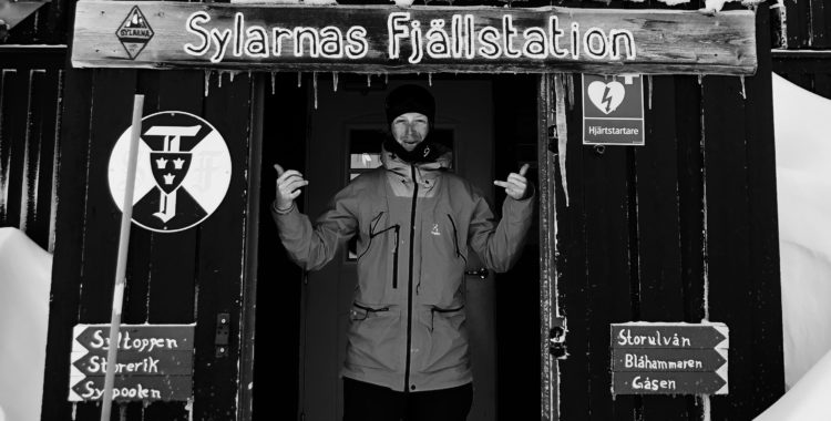 Tom-Oliver Hedvall i Sylarna och en halvbra shacka.