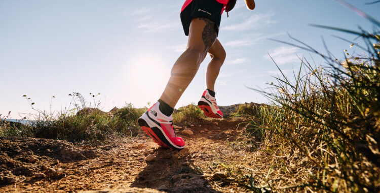 Vinn trailskorna Vectiv från The North Face.