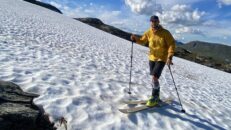 Säsongens första (eller sista?) skidsvängar