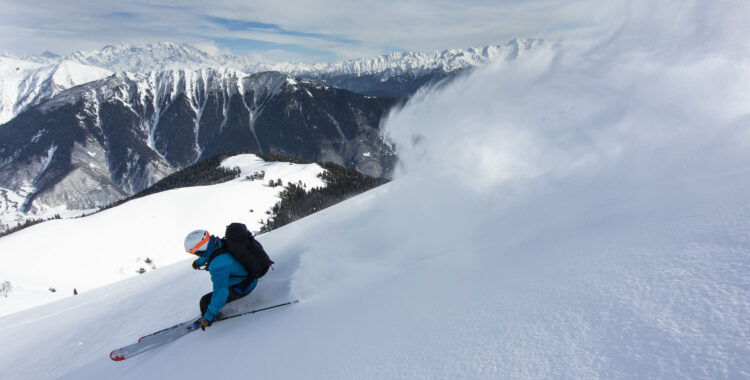 Skidåkning med storslagna vyer i Georgien.