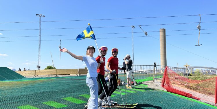 Vilda Forsén är redo att susa nerför Hammarbybacken.