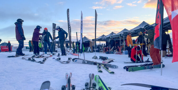 Full fart i utlåningstälten