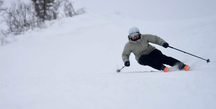 Vi har testat carvingskidor för pist.