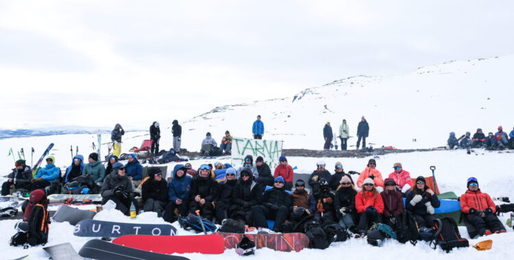 Publiken samlad under Ride the Cow 2024.