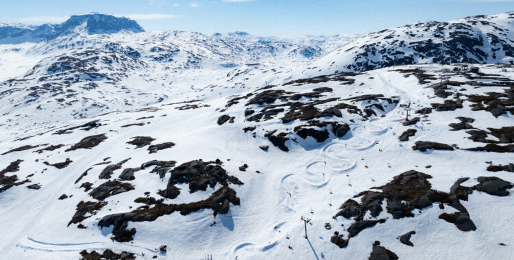 Årets bana är förmodligen den bästa som skapats under Riksgränsen Banked Slaloms historia. Perfekta svängar slingrade sig ned för hela ”Snobben”