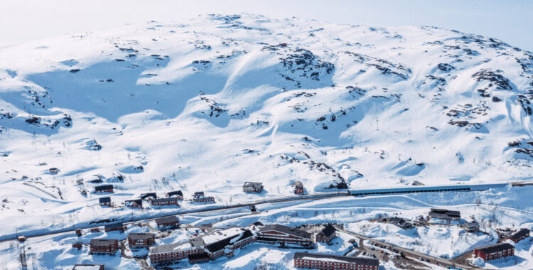 Riksgränsen och Björkliden får ny ägare.