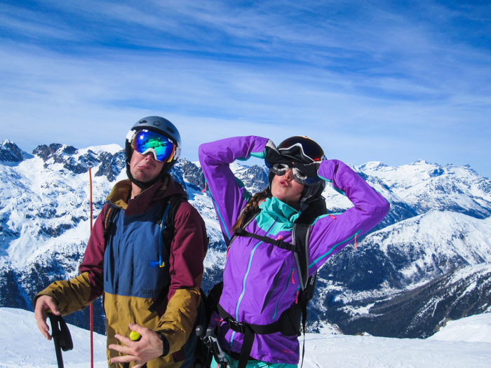 Sanni i nya Salomongrejer och en batman-mask