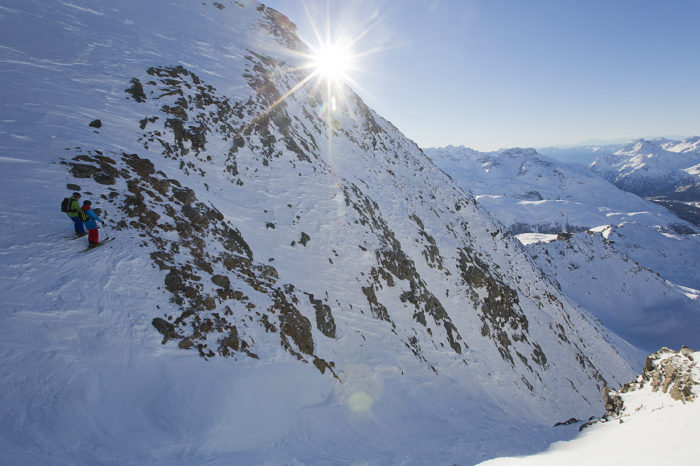 Vindpinad korridor på toppen
