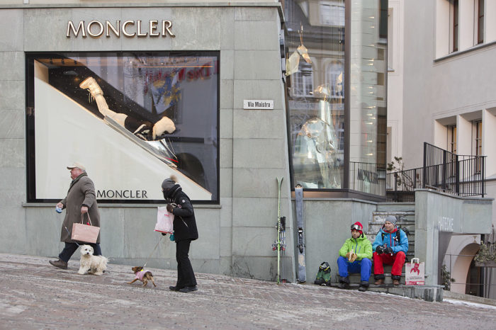 Artikelförfattaren med en bummarlunch - en banan