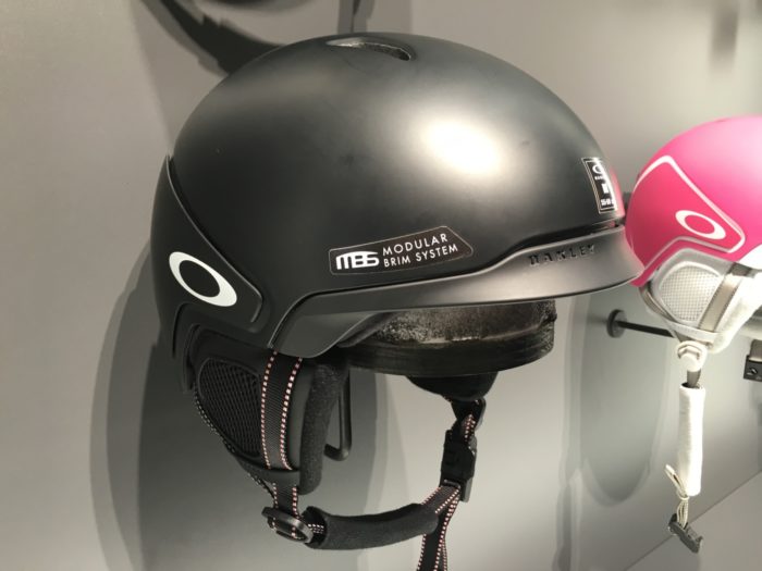 Oakley 16/17