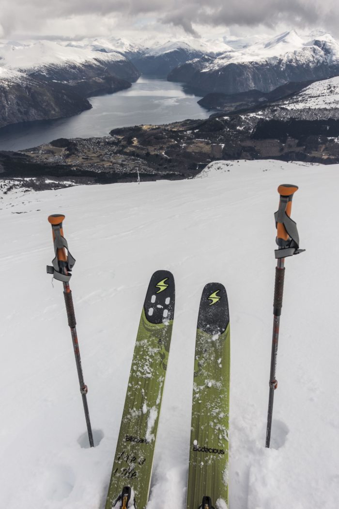 I Stranda är skidjournalistens arbetsplats alldeles ypperlig! 3, 2, 1, jobba!