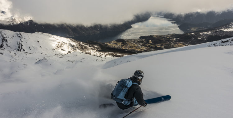 Johan Jonsson guidar er till hans favoritdel av Norge - Olof Larsson njuter av pudret
