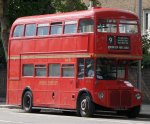 First_London_Routemaster_bus_RM1562_(562_CLT),_heritage_route_9,_Kensington_High_Street,_27_Au...jpg