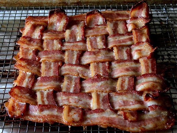 072712_bacon_pizza_2.jpg