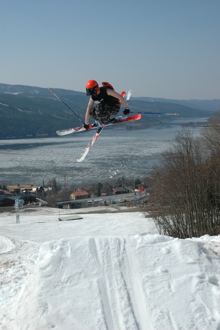 en solig dag. Foto: Mascot. Åkare: Erik Kikajon.