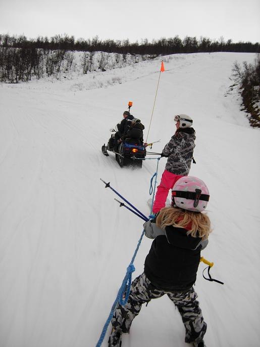 Då snön hade tinat kunde dom inte köra alla lif. Foto: Papppa. Åkare: Robin Sandström.