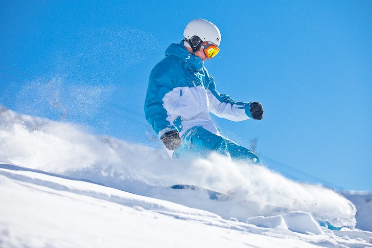 Ett rejält åk offpist. Foto: Peter Igelhammar. Åkare: Marc Ravn.