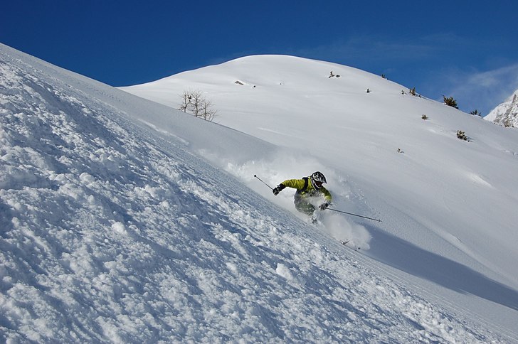En sväng för kameran. Foto: Romy. Åkare: Magnus Gustavsson.