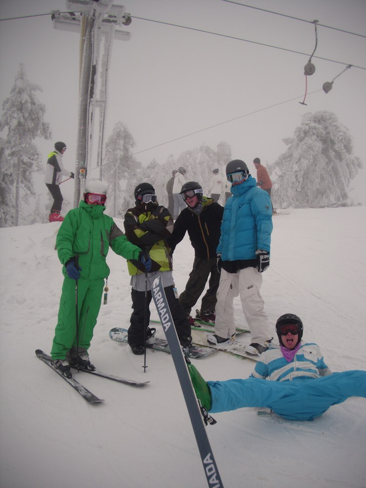 Ja tro de komme bli en fiiin da på fjälle!!. Foto: Norre Norlen. Åkare: Hannes, Slarre, Ogge, Kullis och Tobbe.