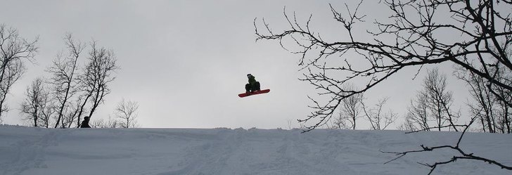 på artfjället norr om hemavan, vi byggde hopp oc. Foto: tomas westerholm. Åkare: johan henriksson.