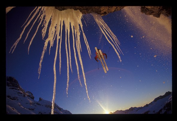 ”photo of the year” i Powder Magazine. Foto: Oskar Enander. Åkare: Calle Eriksson.