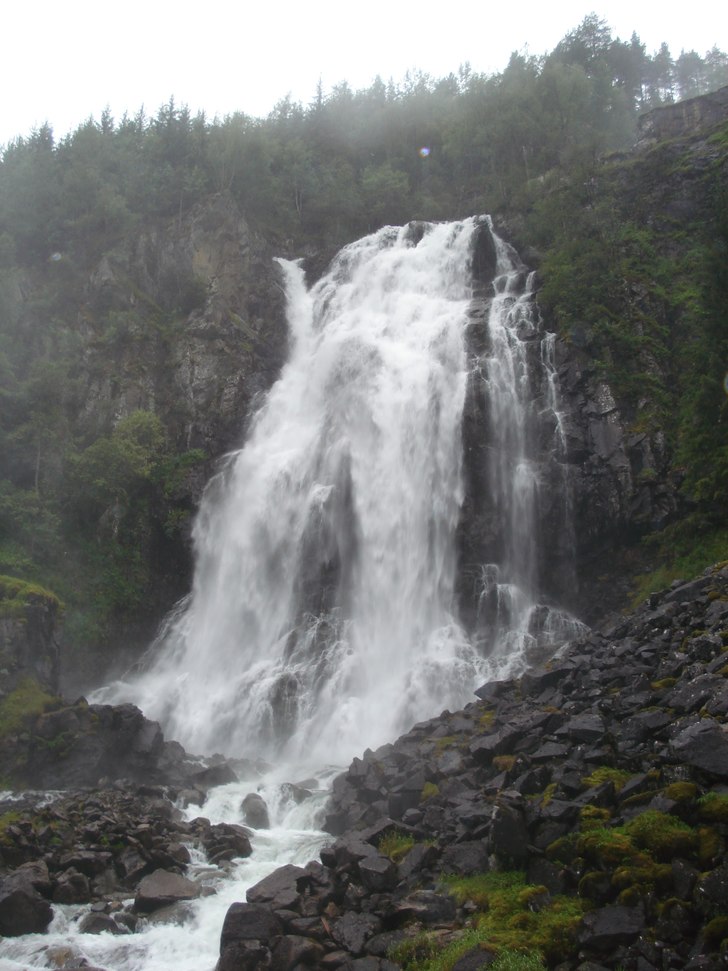 Ett fint vattenfall. Foto: Hannes Karlsson.