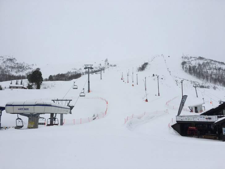 Fredag 24.Mars

5cm nysnø, +1 grad nede i dalen..