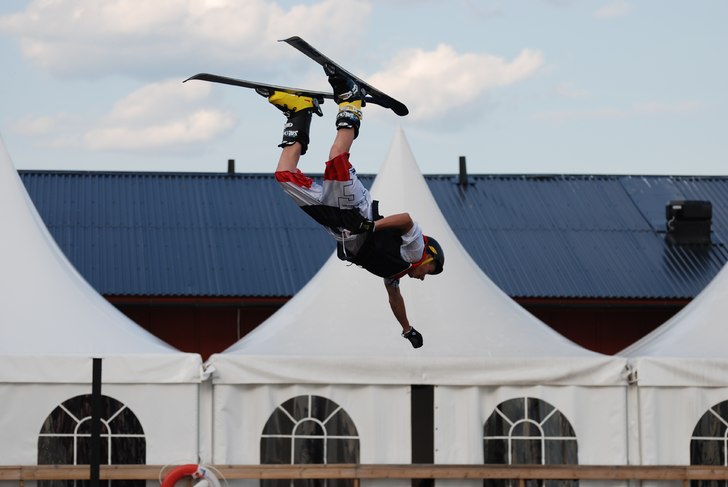 superman frontflippp. Åkare: Tobias Nilsson.