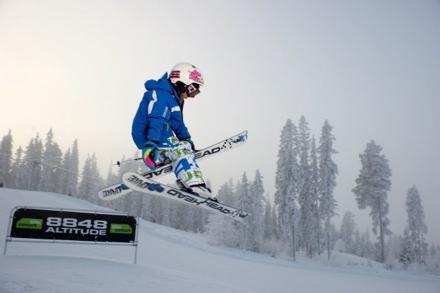 fota med 8848. Foto: ?. Åkare: lucas söderberg.