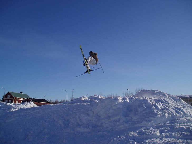 kom lite fel...haha kvadd. Foto: henka. Åkare: jag haha.