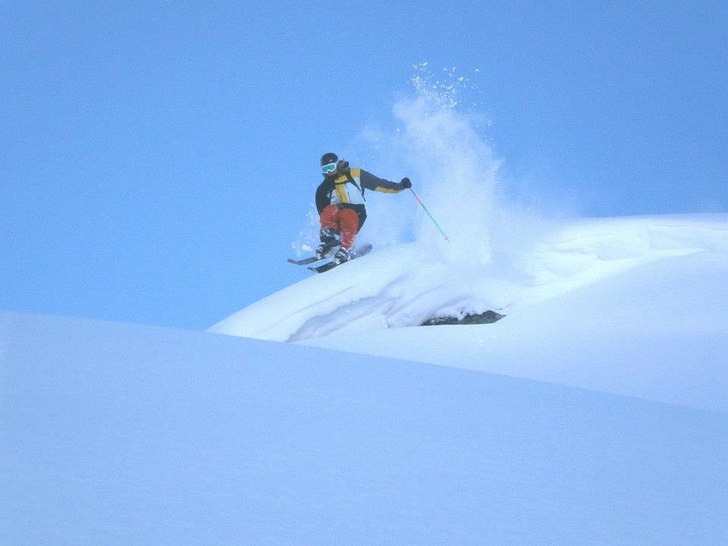 Drop mellan transporter i backen boismint. Lättil. Foto: Sanna Romell. Åkare: Mikael Eriksson.