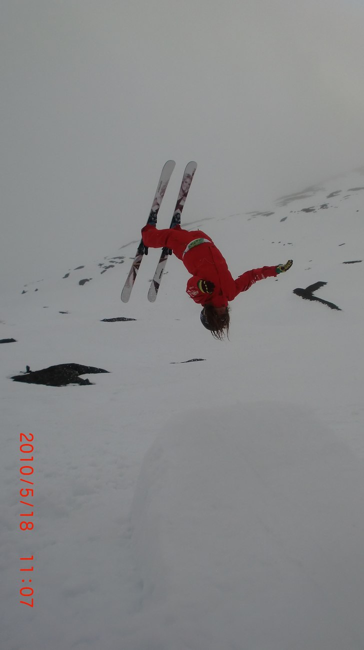 Första backflipen!. Åkare: Sanna Wikberg.