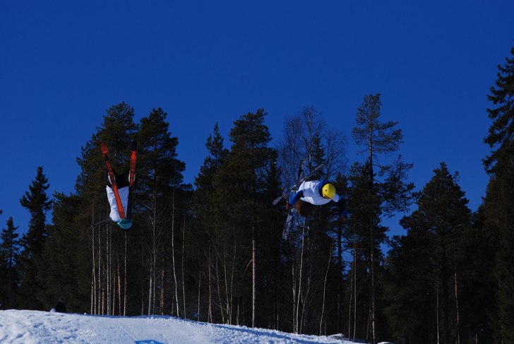 Superman back, Superman front. Foto: Linn Nilsson. Åkare: Jonas Ruthberg & Dennis Berggren.