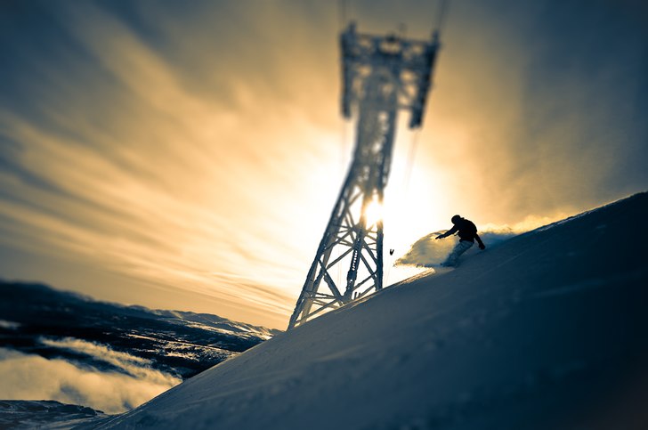 Gillar atmosfären i denna bild. David lägger en . Foto: Simon Sjörén www.sjoren.se. Åkare: David Gustafsson.
