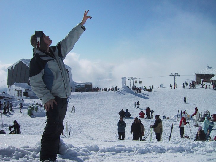 Rätt härligt väder vid kabinbanans topp!. Foto: Jonas Petersson. Åkare: Tobias Sundvall.