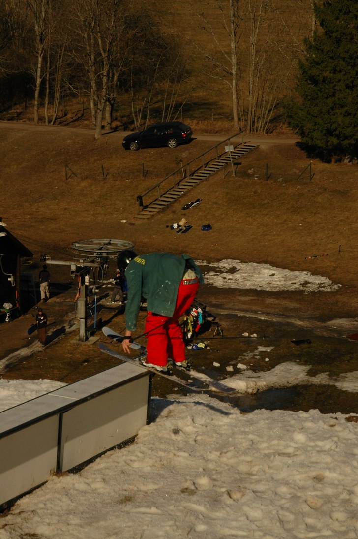 Rails n BBQ. Foto: Andreas Höjvall. Åkare: seb Hjorth.