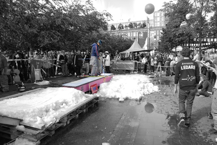 En bild från streetsesh i Kungsträdgården.. Foto: Emil Rosenberg. Åkare: Martin Bohlin.