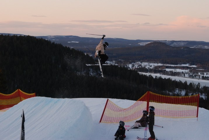Foto: Erik "fluff" larsson. Åkare: Kristoffer jonsson.
