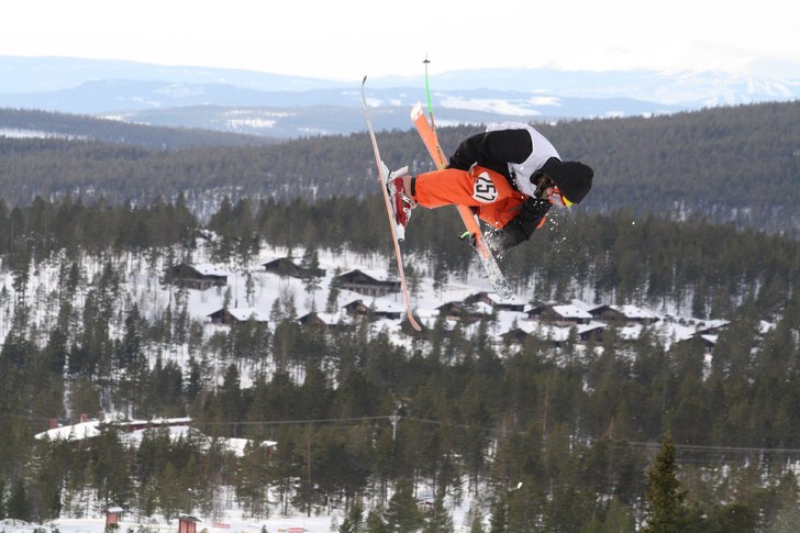 Uppvärmning, SGA. Foto: Hampus Johansson. Åkare: Jakob Lundberg.