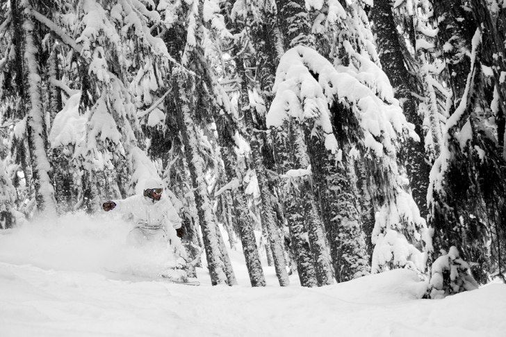 Åker mycket nysnö i Khyberskogen!. Foto: Per Nyberg. Åkare: Fredrik Qvennerstedt.